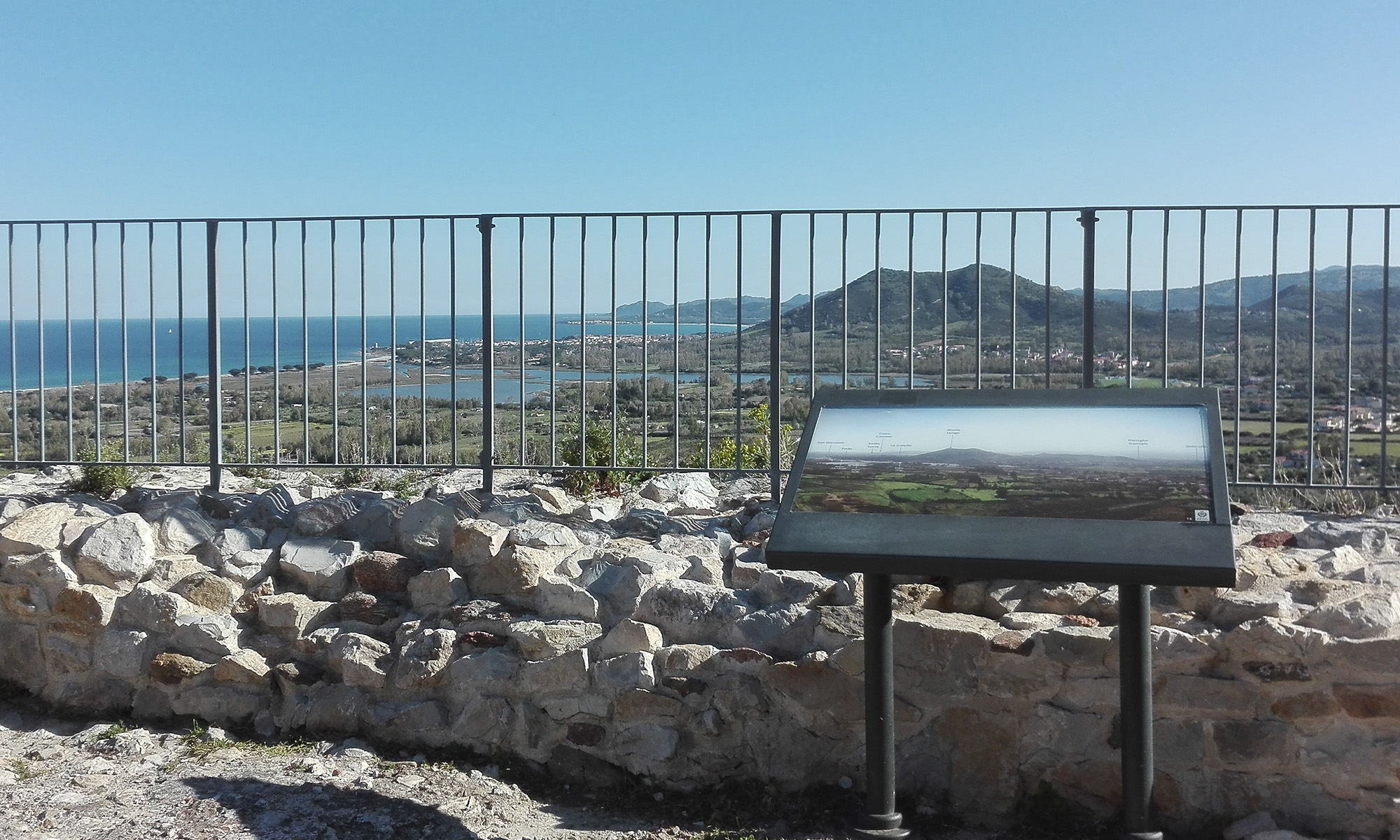 Progetto e realizzazione dei cartelli panoramici del Castello della Fava a Posada